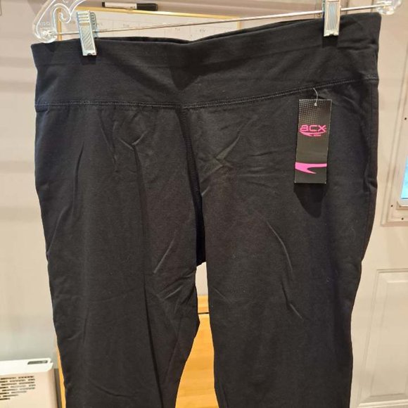 NWT black women's yoga pants / capris - Picture 9 of 9